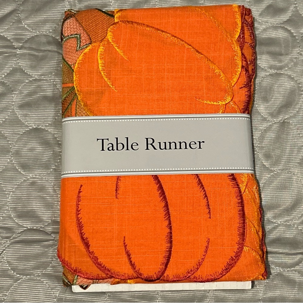 Embroidery Orange Pumpkin Table Runner 14 x 108 New